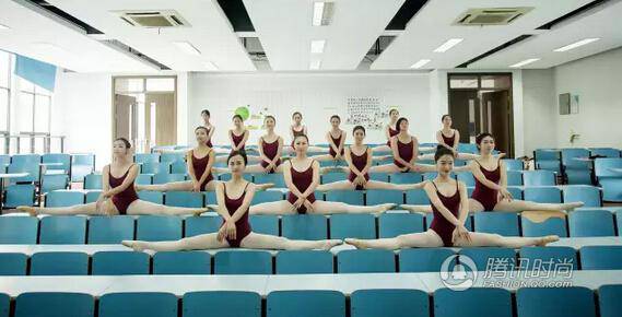 女神新標準 一字馬成為爆紅的標準