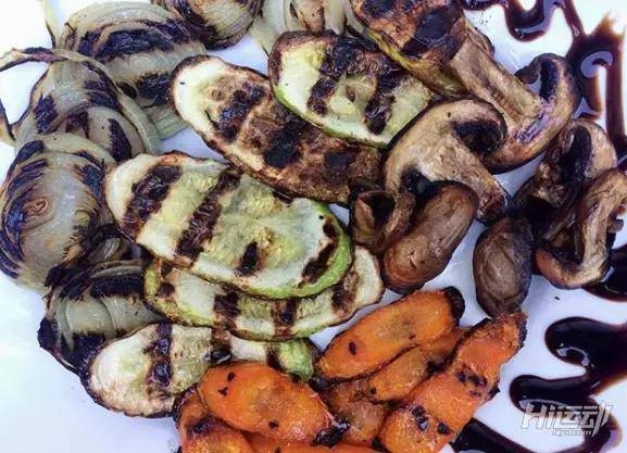 極致追求瘦身，反而患上疾病，一天嘔吐14次