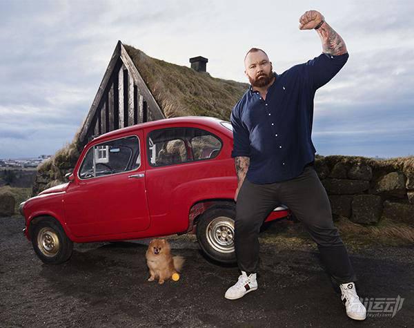 2018年世界大力士冠軍，硬拉1041磅打破世界紀錄：喜歡小狗狗