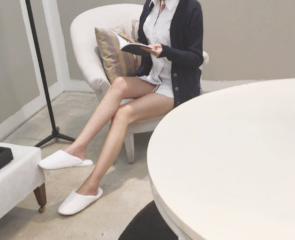 95后嫩模健身照 緊身衣褲超火辣