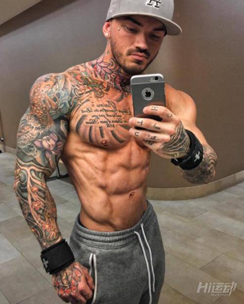 這位一秒大肚腩變腹肌的帥哥！一日五餐都吃些什么？