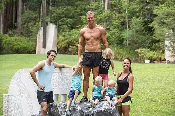 七周胖子煉出六塊腹肌的勵志故事 七周胖子煉出六塊腹肌的勵志故事