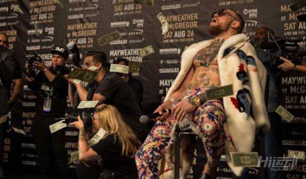 一個修理工靠女友養活幾年：苦練拳擊，冠軍金腰帶拿到手軟