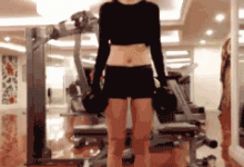 健身美女周韋彤帶你練習瘦腿運動