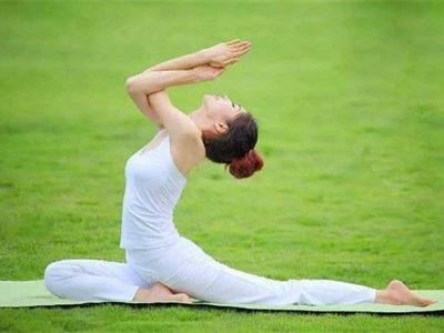 4組瑜伽動作練就明星身材,減肥瘦身瑜伽讓你大換面