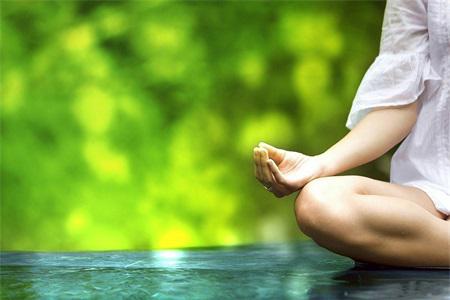 練習瑜伽的好處，減肥瘦身又養(yǎng)生