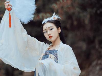 5種瑜伽式動作教程,初學入門者也能輕松搞定拉筋法