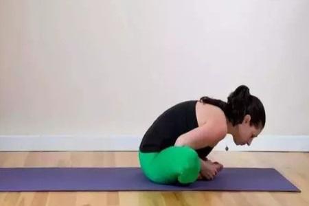 瑜伽動作不難練,女性產后也可以練的瑜伽動作-易網健康養生網 瑜伽動作不難練,女性產后也可以練的瑜伽動作