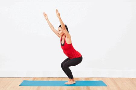 女性瘦腿又塑身的瑜伽動作,不僅讓身體柔韌更具有力量-易網(wǎng)<a href=http://www.xllyou.com/ target=_blank class=infotextkey>健康養(yǎng)生</a>網(wǎng) 女性瘦腿又塑身的瑜伽動作,不僅讓身體柔韌更具有力量