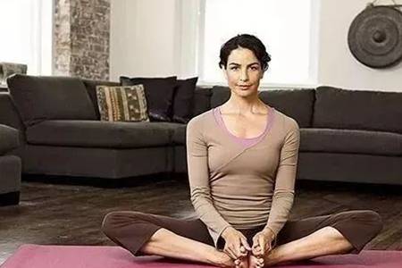 調(diào)理月經(jīng)、改善更年期綜合征，這些瑜伽動作大有幫助