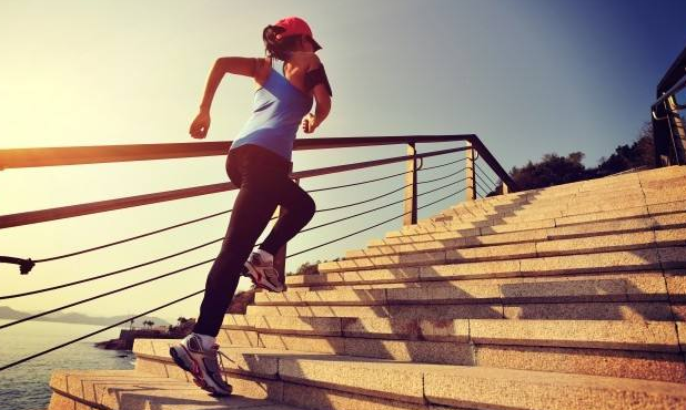 怎么通過爬樓梯來快速減肥-爬樓梯減肥