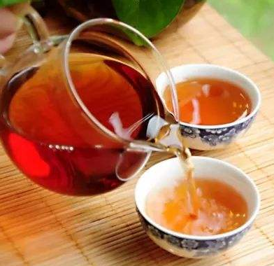 喝烏龍茶能減肥嗎-易網(wǎng)健康<a href=http://www.xllyou.com/jkys/ target=_blank class=infotextkey>養(yǎng)生</a>網(wǎng) 喝烏龍茶能減肥嗎