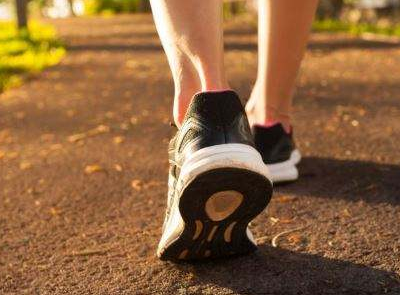跑步穿什麼鞋好