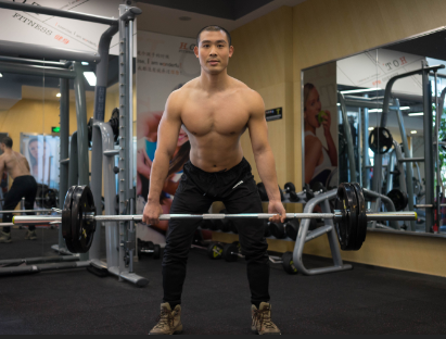 如何鍛煉手臂肌肉 鍛煉手臂肌肉的方法-易網(wǎng)健康<a href=http://www.xllyou.com/jkys/ target=_blank class=infotextkey>養(yǎng)生</a>網(wǎng) 如何鍛煉手臂肌肉 鍛煉手臂肌肉的方法