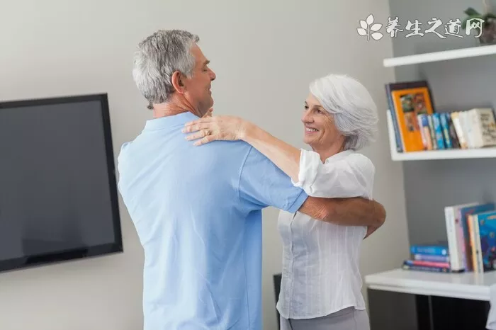 跳廣場舞對身體有什么好處-易網<a href=http://www.xllyou.com/ target=_blank class=infotextkey>健康養生</a>網 跳廣場舞對身體有什么好處