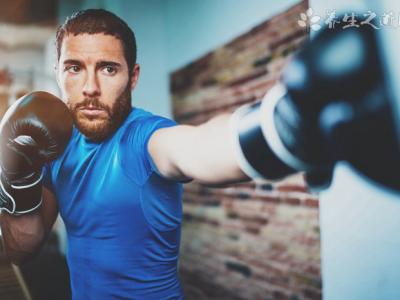 跳廣場舞胯怎么扭