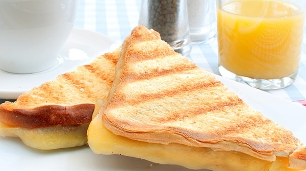 吃全麥面包就會變瘦?大錯特錯-易網健康<a href=http://www.xllyou.com/jkys/ target=_blank class=infotextkey>養生</a>網 吃全麥面包就會變瘦?大錯特錯