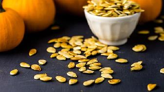 一份飲食減肥食譜參考示例-易網(wǎng)健康<a href=http://www.xllyou.com/jkys/ target=_blank class=infotextkey>養(yǎng)生</a>網(wǎng) 一份飲食減肥食譜參考示例