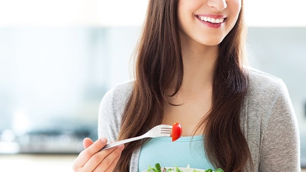 產后媽媽減肥餐吃什么好? 產后媽媽3款火龍果減肥餐推薦-易網健康<a href=http://www.xllyou.com/jkys/ target=_blank class=infotextkey>養生</a>網 產后媽媽減肥餐吃什么好? 產后媽媽3款火龍果減肥餐推薦