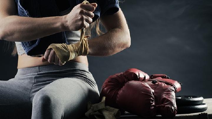 春季減肥應該做哪些運動 春季減肥適合做3項運動-易網健康養生網 春季減肥應該做哪些運動 春季減肥適合做3項運動