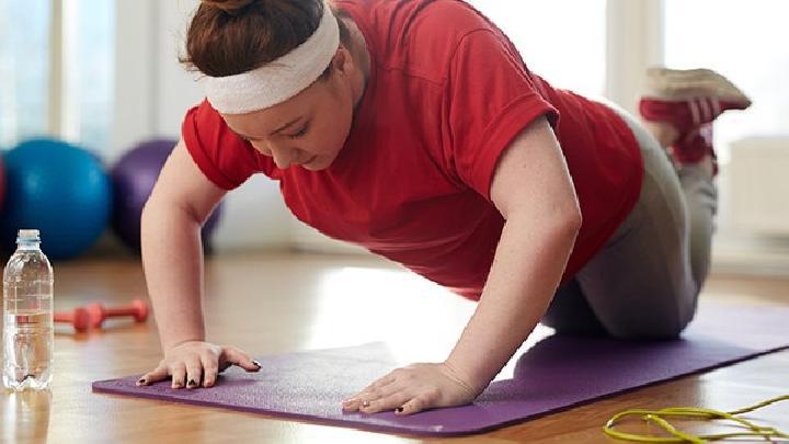 秋季減肥適宜的有氧運動有哪些 秋季減肥做有氧運動注意4大誤區-易網<a href=http://www.xllyou.com/ target=_blank class=infotextkey>健康養生</a>網 秋季減肥適宜的有氧運動有哪些 秋季減肥做有氧運動注意4大誤區