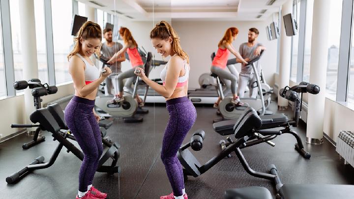 減肥運(yùn)動(dòng)完能不能喝水?<a href=http://www.xllyou.com/tags-運(yùn)動(dòng)減肥.html target=_blank class=infotextkey>運(yùn)動(dòng)減肥</a>完喝水有影響嗎?-易網(wǎng)健康<a href=http://www.xllyou.com/jkys/ target=_blank class=infotextkey>養(yǎng)生</a>網(wǎng) 減肥運(yùn)動(dòng)完能不能喝水?運(yùn)動(dòng)減肥完喝水有影響嗎?