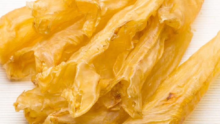 晚餐只吃青瓜能減肥嗎?減肥正確的方法是什么?-易網<a href=http://www.xllyou.com/ target=_blank class=infotextkey>健康養生</a>網 晚餐只吃青瓜能減肥嗎?減肥正確的方法是什么?