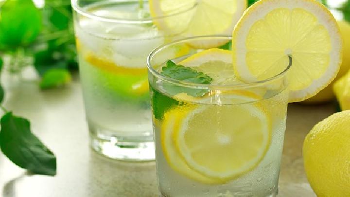 減肥哪種方法好?游泳還是跑步減肥呢?-易網<a href=http://www.xllyou.com/ target=_blank class=infotextkey>健康養生</a>網 減肥哪種方法好?游泳還是跑步減肥呢?