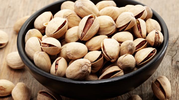 如何用生姜減肥?生姜泡腳瘦腿減肥的具體方法有哪些?-易網健康<a href=http://www.xllyou.com/jkys/ target=_blank class=infotextkey>養生</a>網 如何用生姜減肥?生姜泡腳瘦腿減肥的具體方法有哪些?