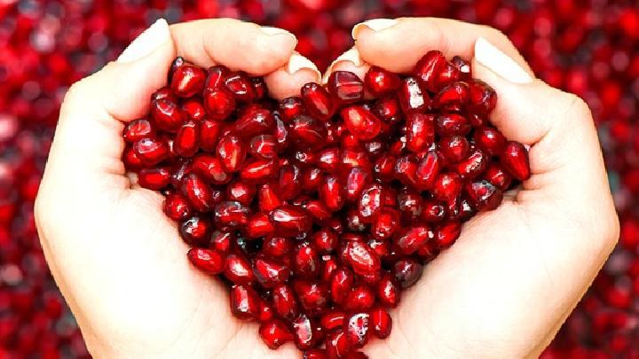 如何減肥不瘦胸?三細節不讓減肥動你的胸-易網<a href=http://www.xllyou.com/ target=_blank class=infotextkey>健康養生</a>網 如何減肥不瘦胸?三細節不讓減肥動你的胸