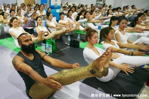 瑜伽的起源和歷史,瑜伽起源真的很惡心(包含性別歧視)-易網(wǎng)健康<a href=http://www.xllyou.com/jkys/ target=_blank class=infotextkey>養(yǎng)生</a>網(wǎng) 瑜伽的起源和歷史,瑜伽起源真的很惡心(包含性別歧視)