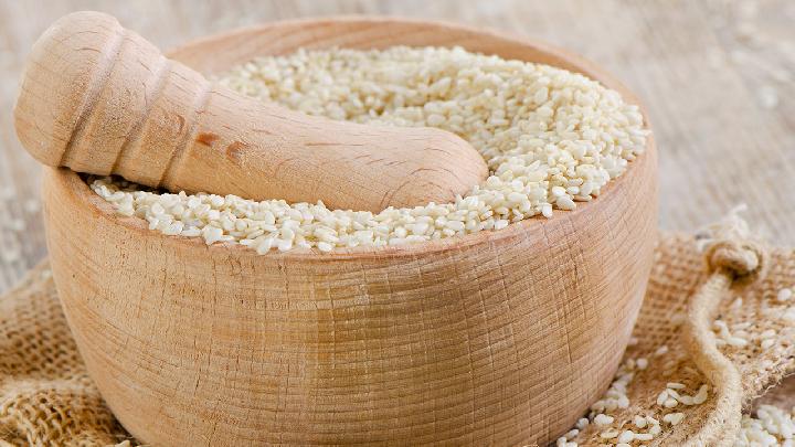 不吃飯吃水果能減肥嗎?吃水果有利于減肥嗎?-易網(wǎng)健康<a href=http://www.xllyou.com/jkys/ target=_blank class=infotextkey>養(yǎng)生</a>網(wǎng) 不吃飯吃水果能減肥嗎?吃水果有利于減肥嗎?