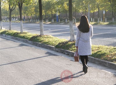 每天飯后走1小時身體能得到什么 正確運動很關鍵-易網健康養生網 每天飯后走1小時身體能得到什么 正確運動很關鍵