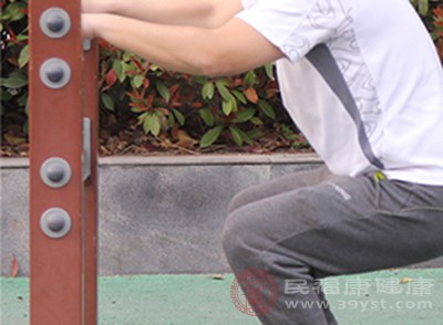 愛運動的人看看 6個常見動作特別傷膝蓋 很多人不知情