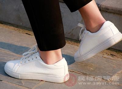 生命在于運動 每天堅持走路 三個月后哪些驚喜正在等著你-易網健康<a href=http://www.xllyou.com/jkys/ target=_blank class=infotextkey>養生</a>網 生命在于運動 每天堅持走路 三個月后哪些驚喜正在等著你