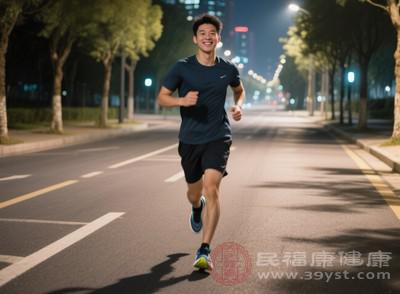 跑步算不算有氧運(yùn)動(dòng) 看完這篇再開跑-易網(wǎng)健康<a href=http://www.xllyou.com/jkys/ target=_blank class=infotextkey>養(yǎng)生</a>網(wǎng) 跑步算不算有氧運(yùn)動(dòng) 看完這篇再開跑