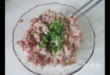 小米蓮藕蒸丸子的做法-家常味蒸菜譜