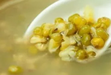 天熱了 來碗綠豆湯解暑吧