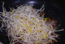 肉絲炒面的做法-家常味炒菜譜