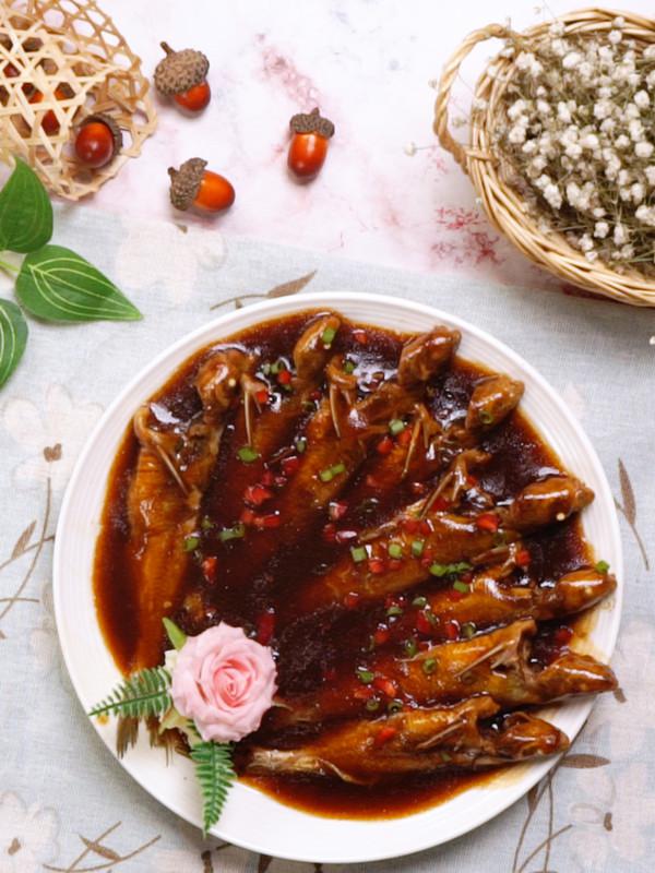 紅燒黃骨魚的做法-咸鮮味燒菜譜 紅燒黃骨魚的做法-咸鮮味燒菜譜