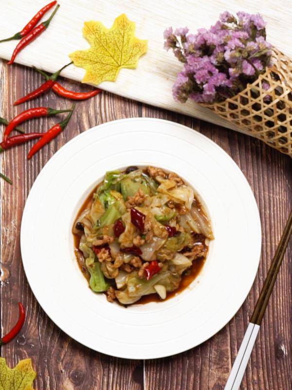 醬爆洋白菜的做法-家常味燒菜譜