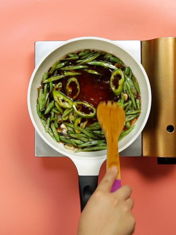 家常燜面的做法-家常味燜菜譜