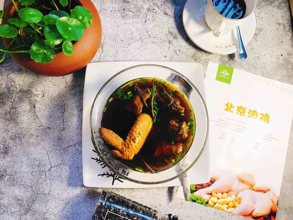 黑枸杞養生雞湯的做法-家常味煲菜譜-易網健康養生網 黑枸杞養生雞湯的做法-家常味煲菜譜