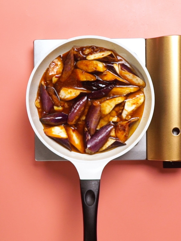 茄子煲的做法-家常味燒菜譜-易網健康養生網 茄子煲的做法-家常味燒菜譜