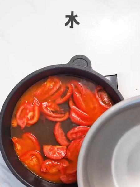 番茄牛腩的做法-家常味炒菜譜