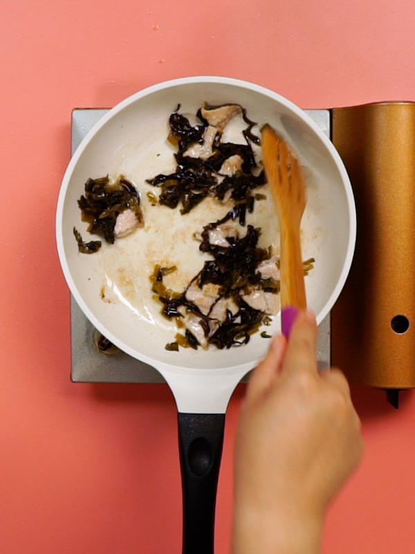 片兒川的做法-咸鮮味煮菜譜-易網健康養生網 片兒川的做法-咸鮮味煮菜譜