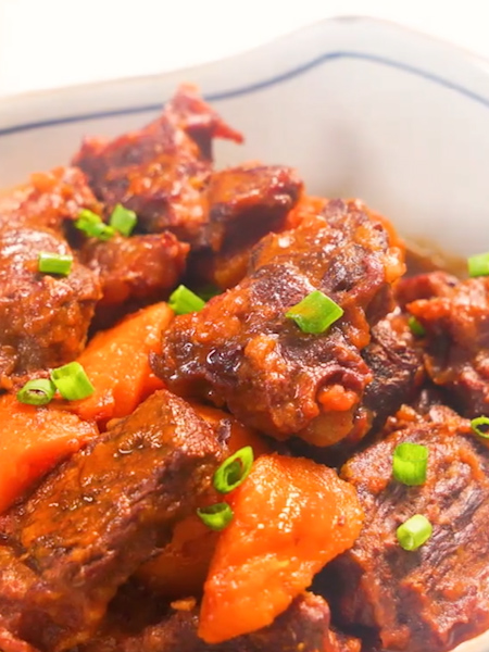 番茄牛腩的做法-家常味炒菜譜