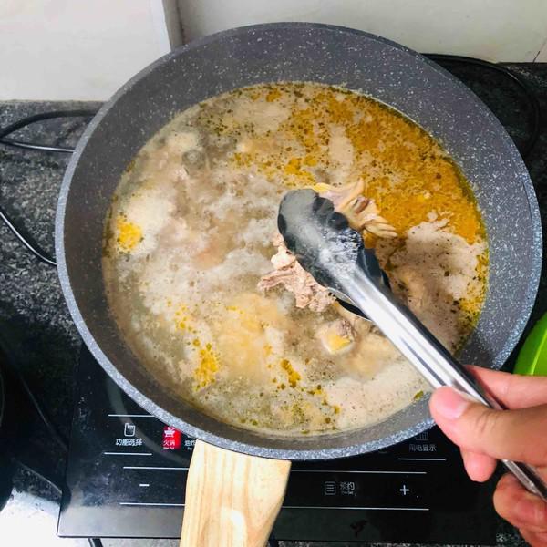 黑枸杞養生雞湯的做法-家常味煲菜譜-易網健康養生網 黑枸杞養生雞湯的做法-家常味煲菜譜