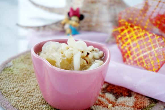 百合薏米銀耳湯的做法-甜味煮菜譜-易網健康養生網 百合薏米銀耳湯的做法-甜味煮菜譜