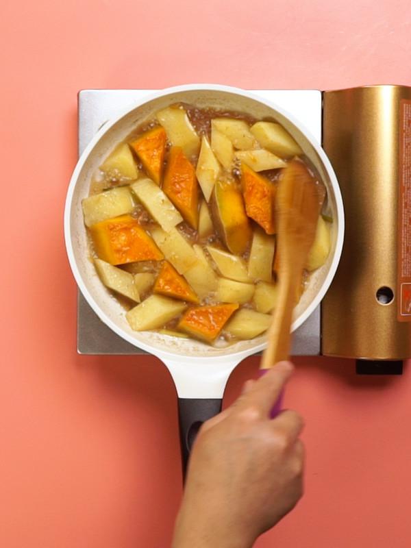 南瓜燉土豆的做法-家常味燉菜譜